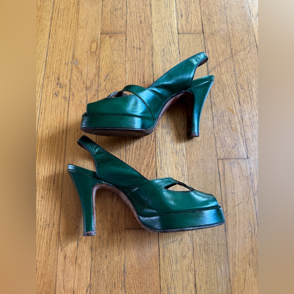 40s Vintage Green Leather Platform Peep-Toe Slingback Pumps